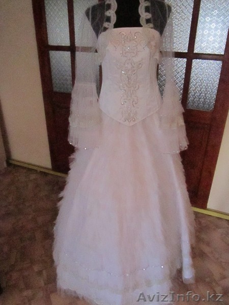 прокат и продажа казахских национальных платьев на узату - Изображение #1, Объявление #618741