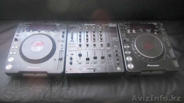 Продам Pioneer CDJ-1000mk2 x2 & Pioneer DJM-800 - Изображение #1, Объявление #859776