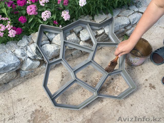 Продажа форм-опалубок для изготовления садовых дорожек от производител - Изображение #1, Объявление #1334470