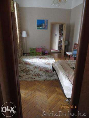 Сдадим комнату мужчине в 3-х комн. кв-ре,  проживание с хозяевами, - Изображение #1, Объявление #1467155