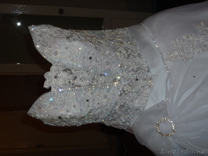 Продам свадебное платье в Таразе - Изображение #1, Объявление #73396