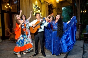 Артисты цыгане ансамбль Очи черные