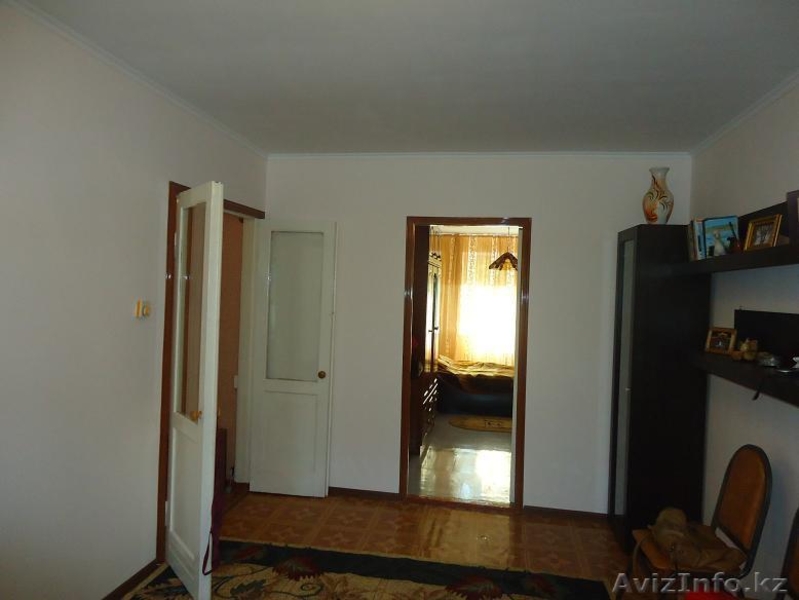 продается 2- комнатная квартира в Торговом центре (1 мкр) 4 этаж - Изображение #2, Объявление #938622