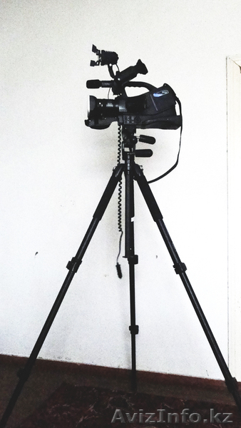 ВИДЕО КАМЕРА Панасоник 10000 в комплекте - Изображение #1, Объявление #994669